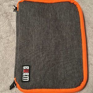 Electronics organizer case